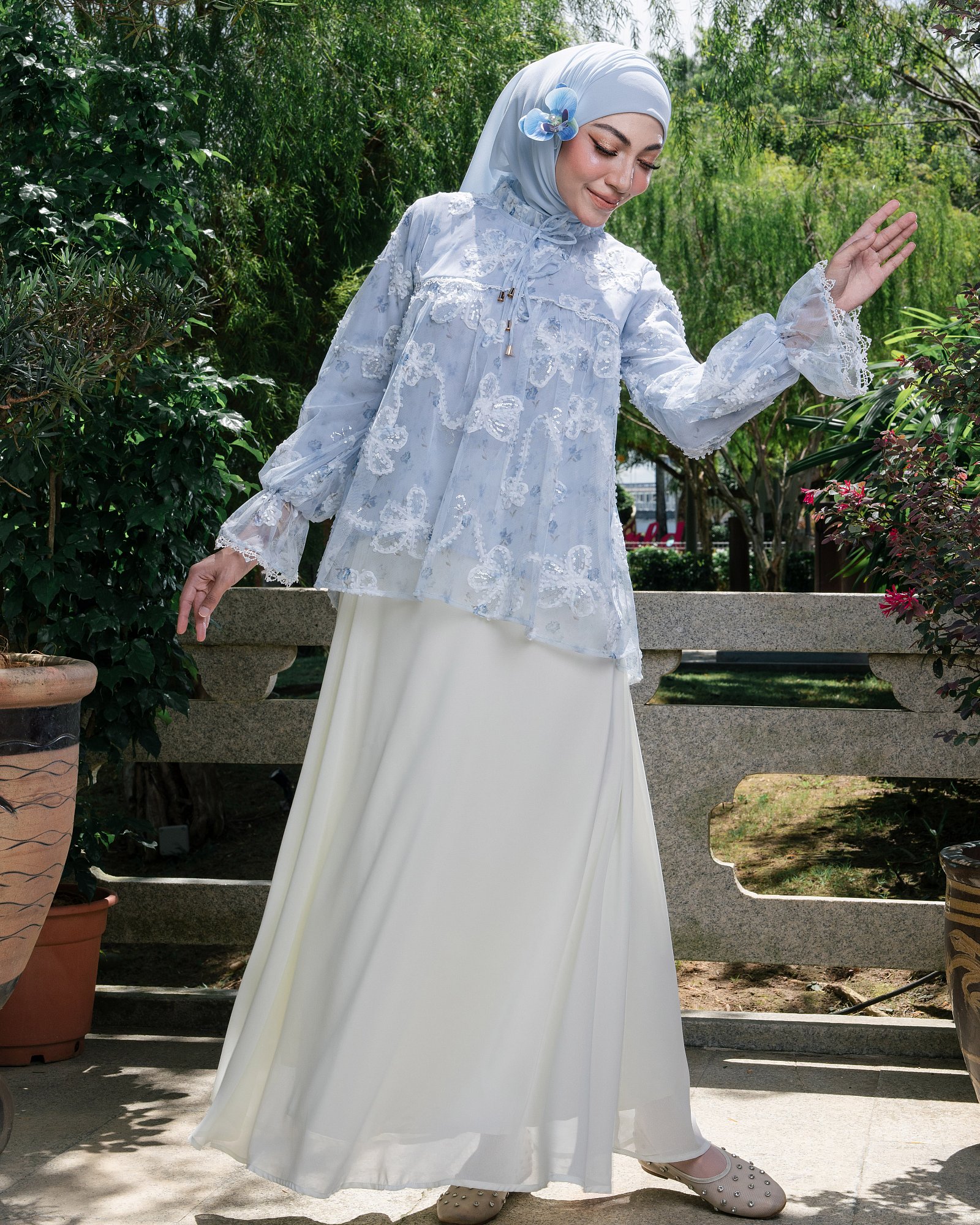 MOLY BLOUSE - POWDER BLUE