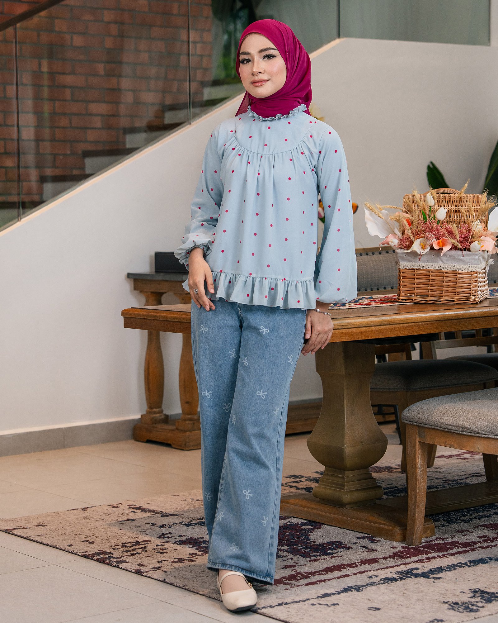 SEINNA BLOUSE - BABY BLUE