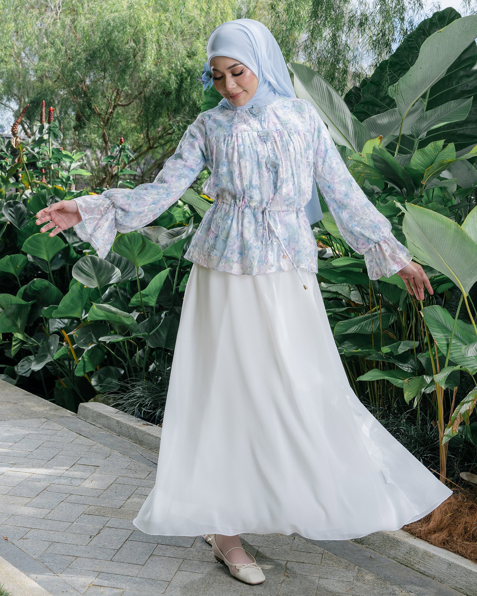 ELSA BLOUSE - CRYSTAL BLUE
