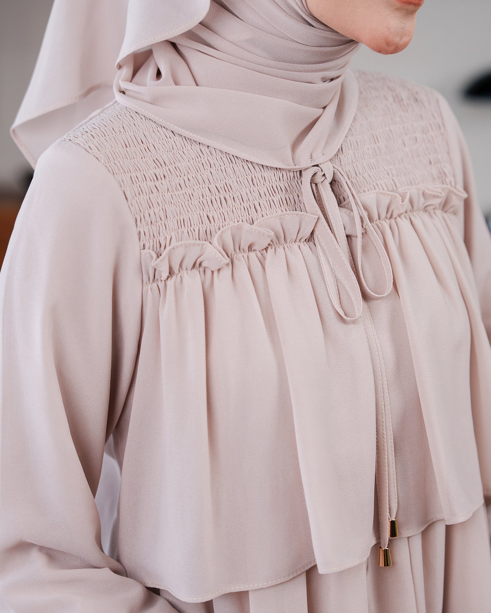 DOLLY BLOUSE - BEIGE