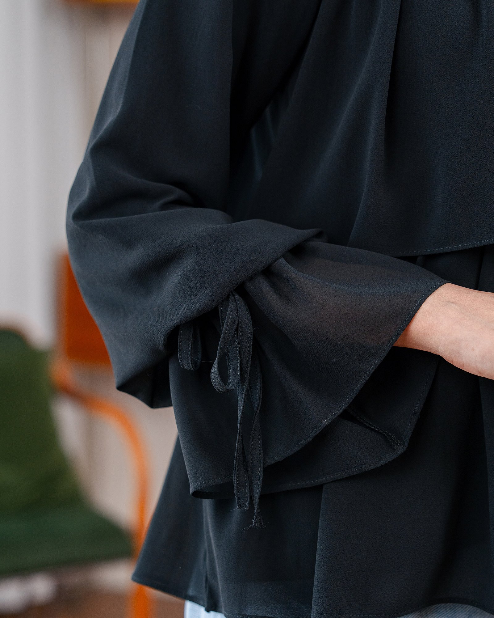 DOLLY BLOUSE - BLACK