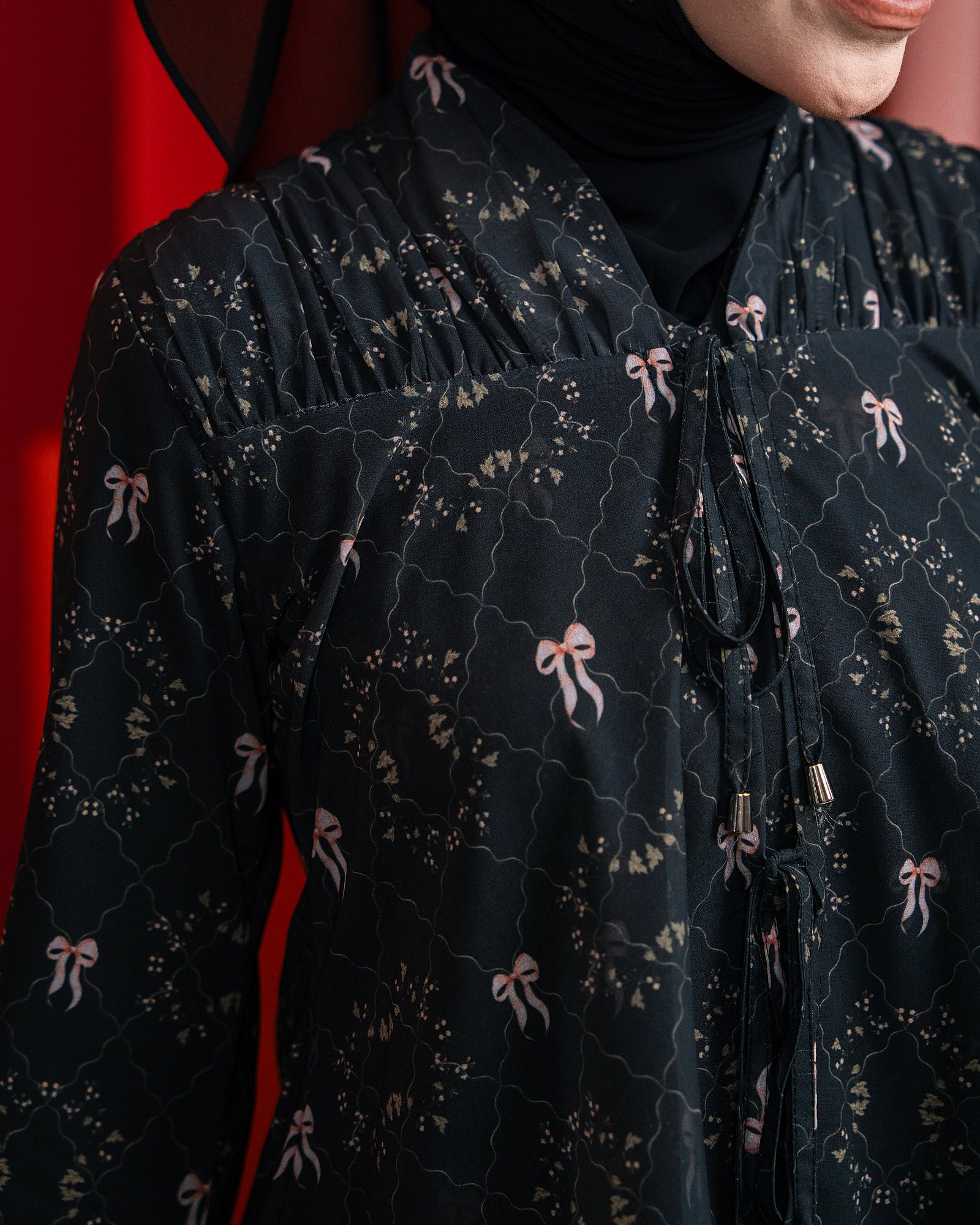 PEONY BLOUSE - BLACK