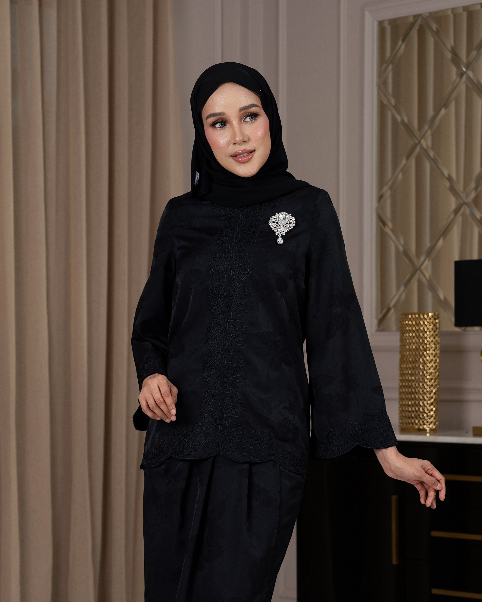ARIA KURUNG - BLACK