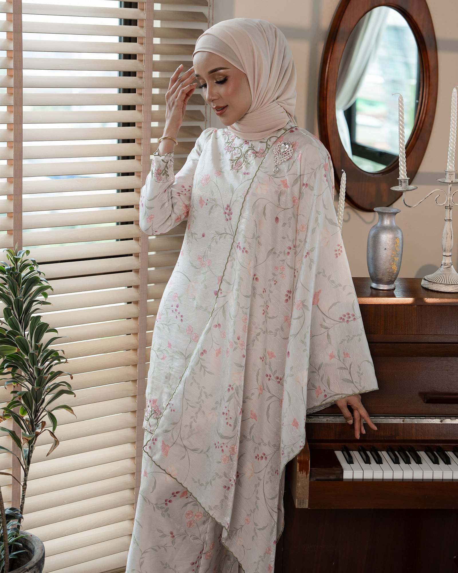 SEIRRA KURUNG - CREAM