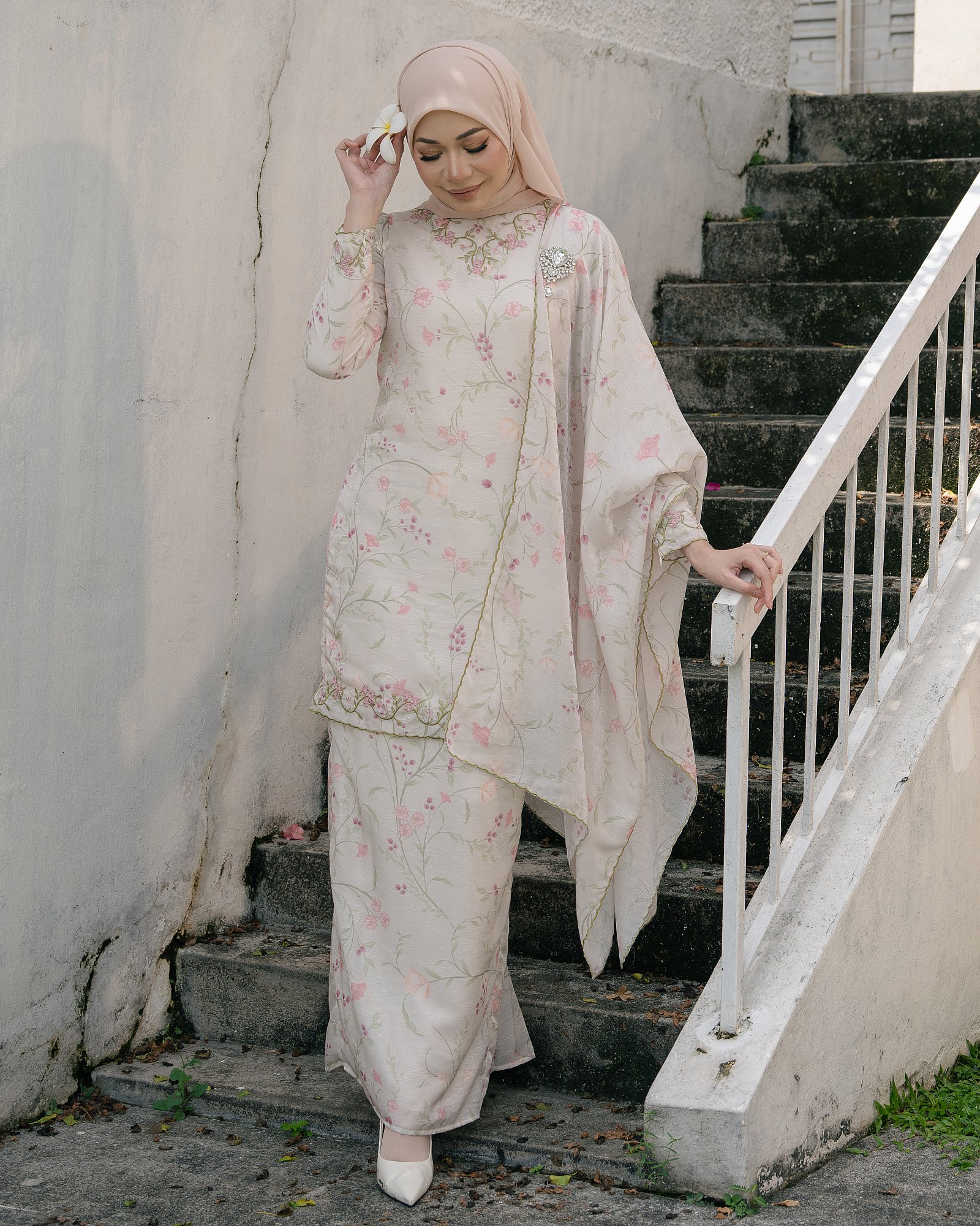 SEIRRA KURUNG - CREAM
