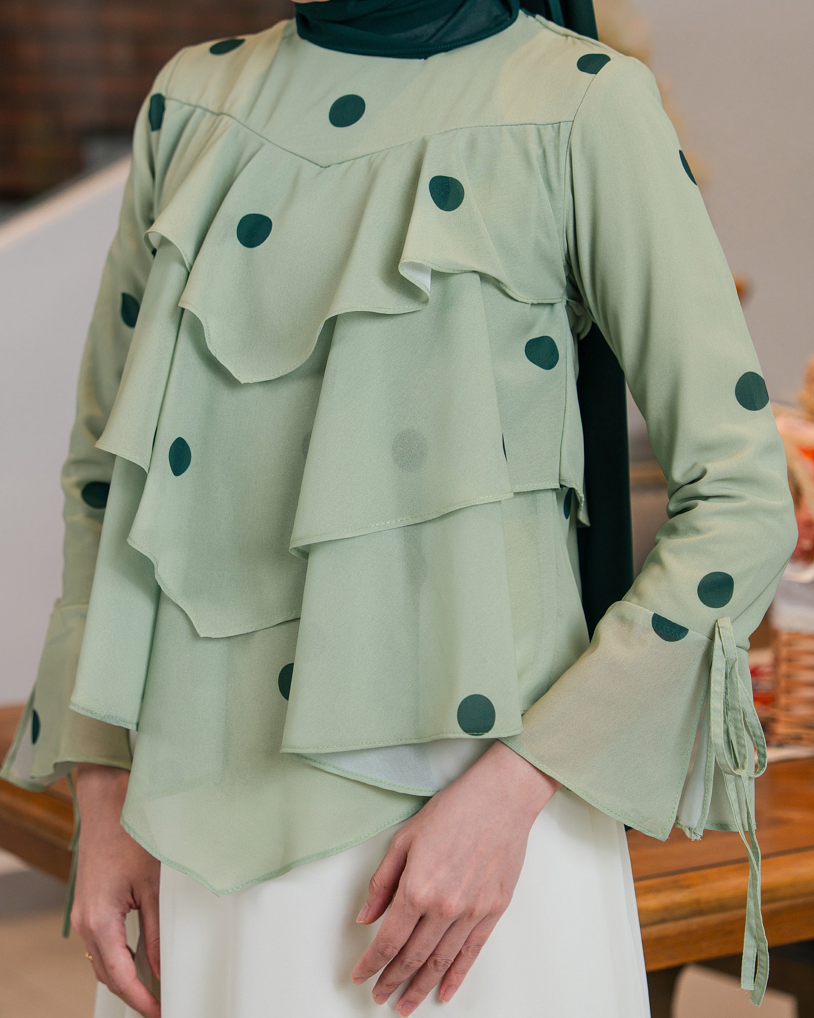 GISELLE BLOUSE - GREEN PISTACHIO