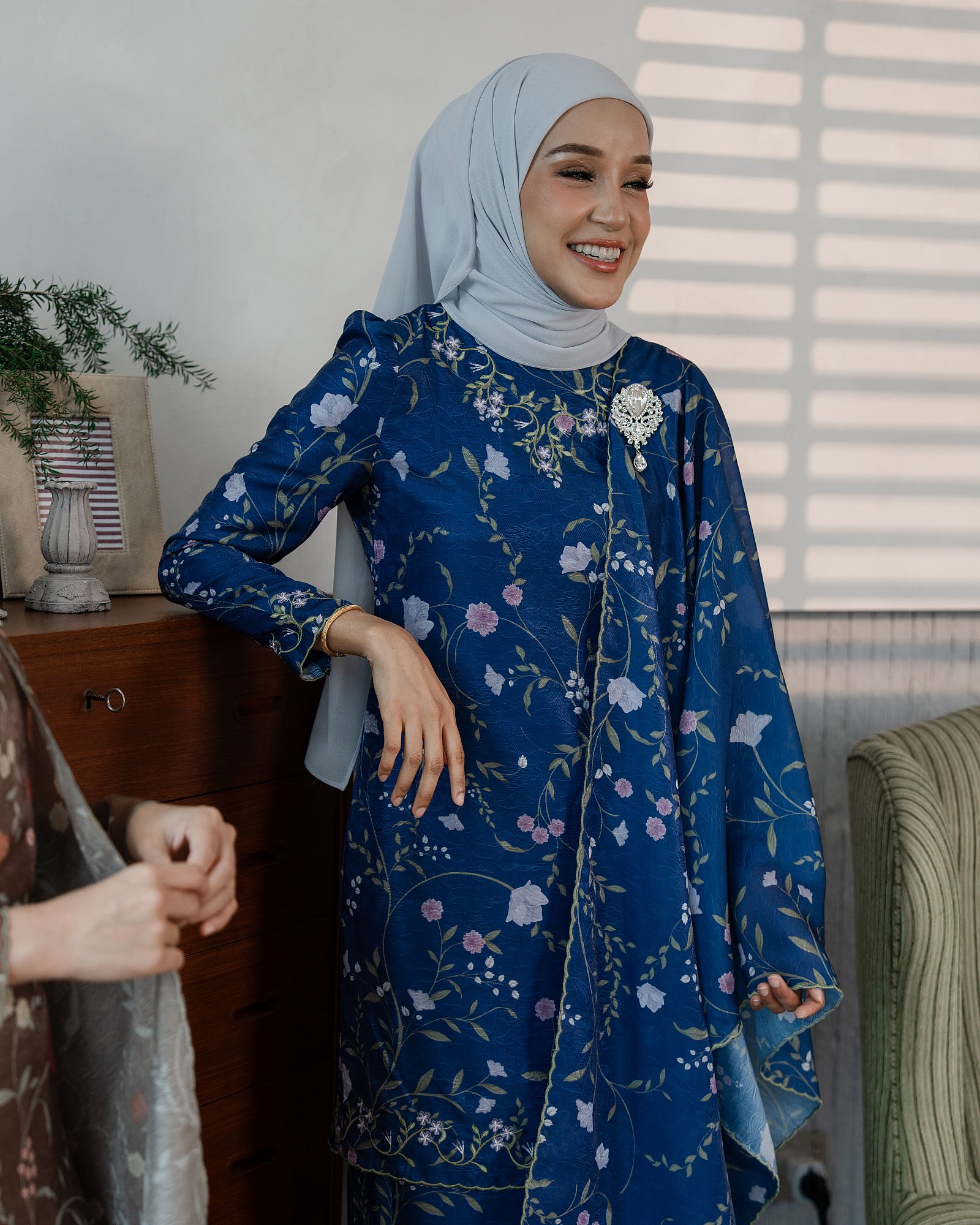 SEIRRA KURUNG - NAVY BLUE