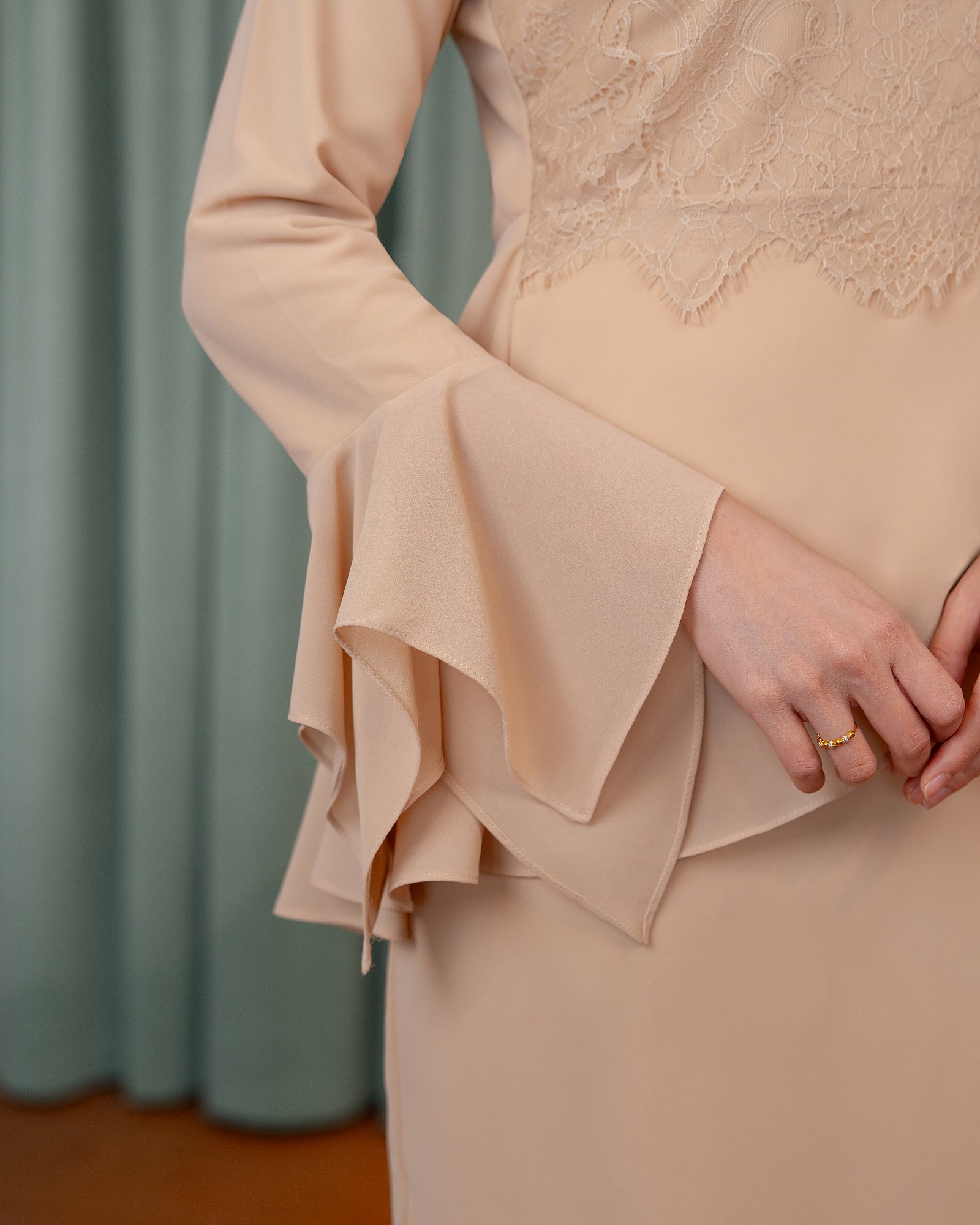 SOPHIA KURUNG - WARM NUDE