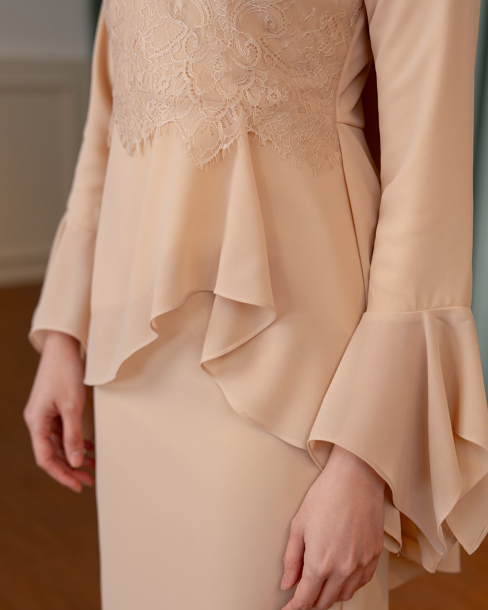 SOPHIA KURUNG - WARM NUDE