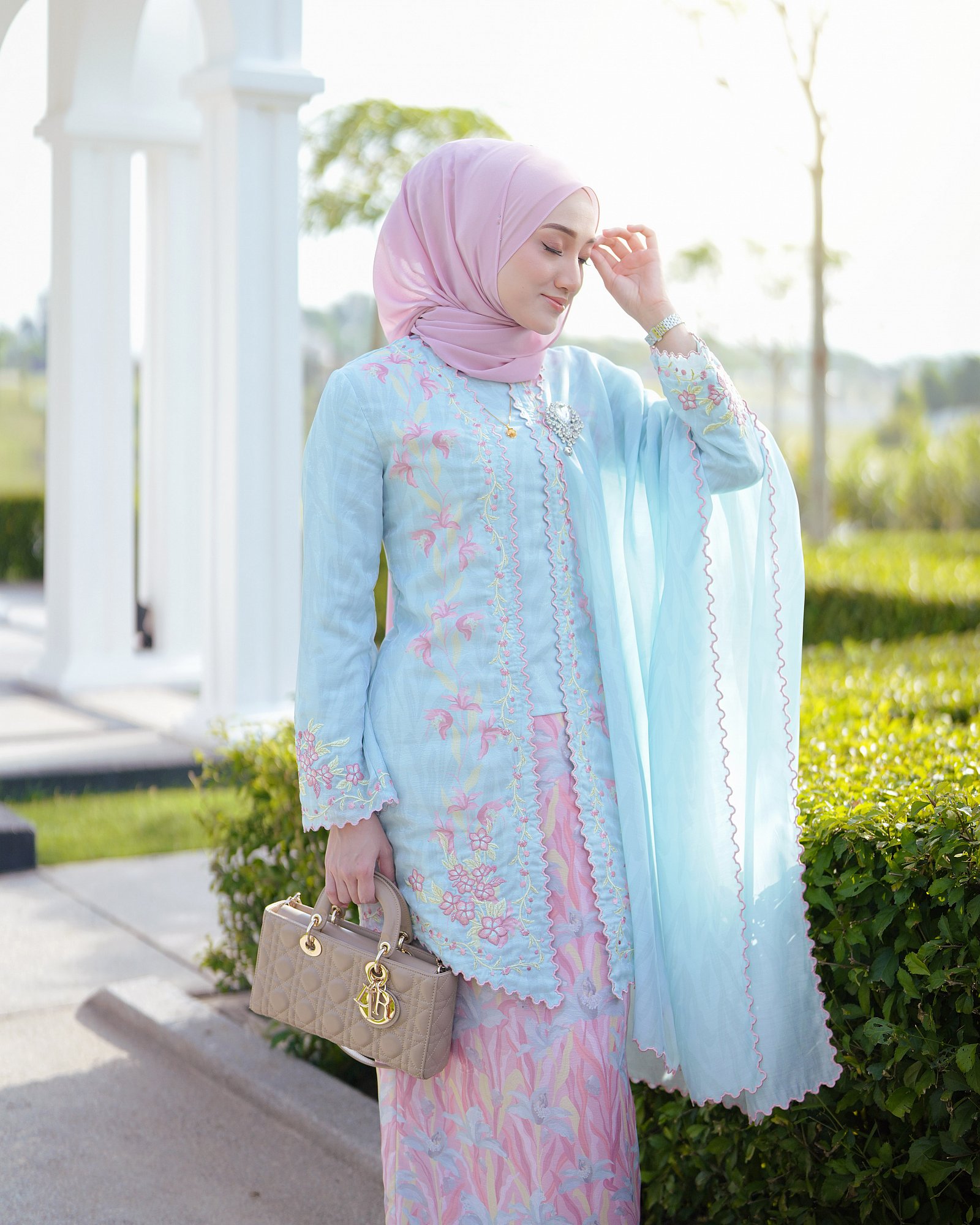 LILY KURUNG - PADDLE POP