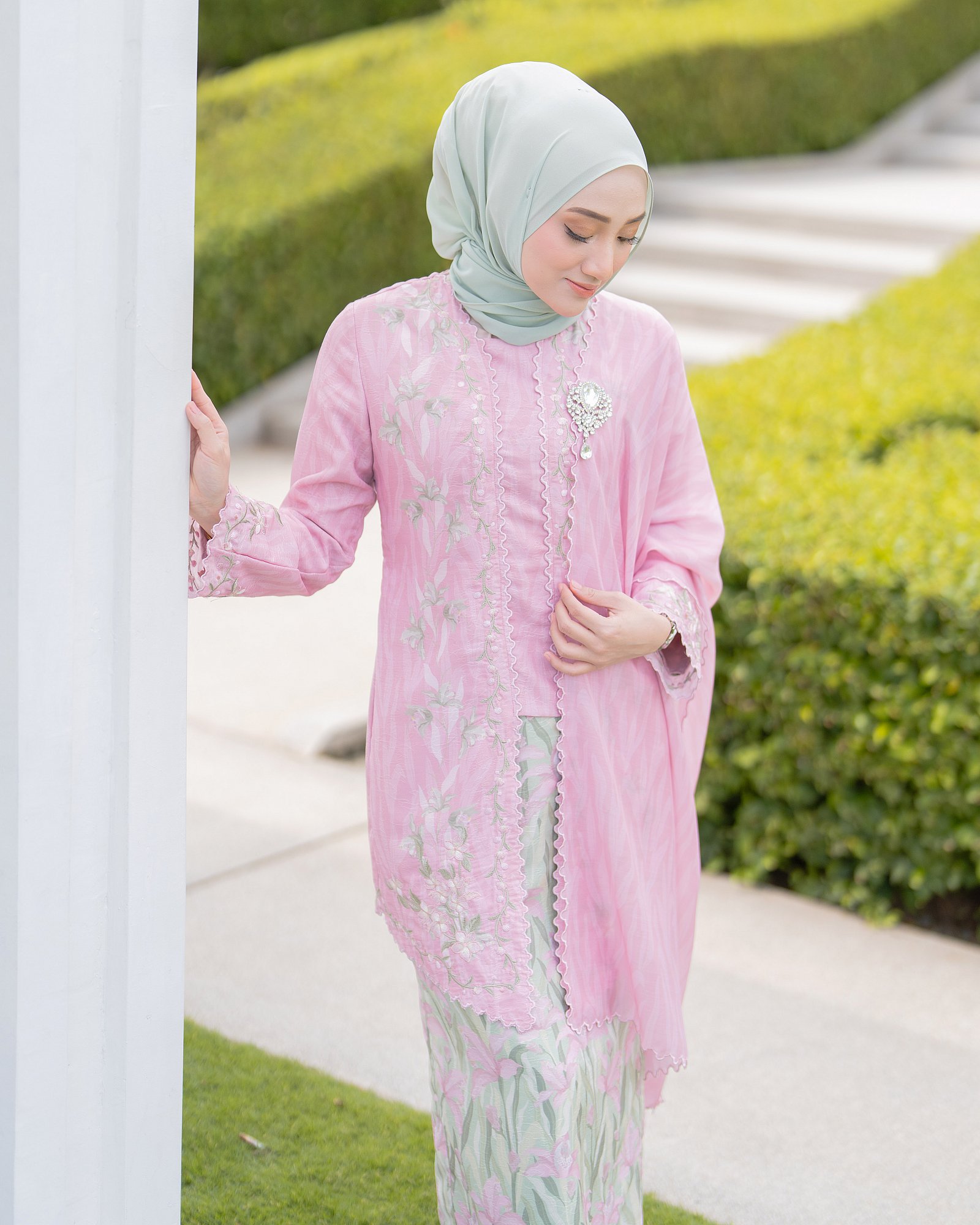 LILY KURUNG - STRAWBERRY MATCHA