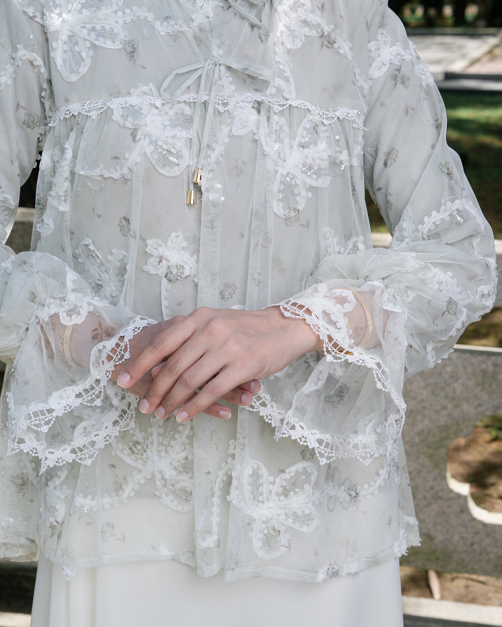 MOLY BLOUSE - SAGE MIST