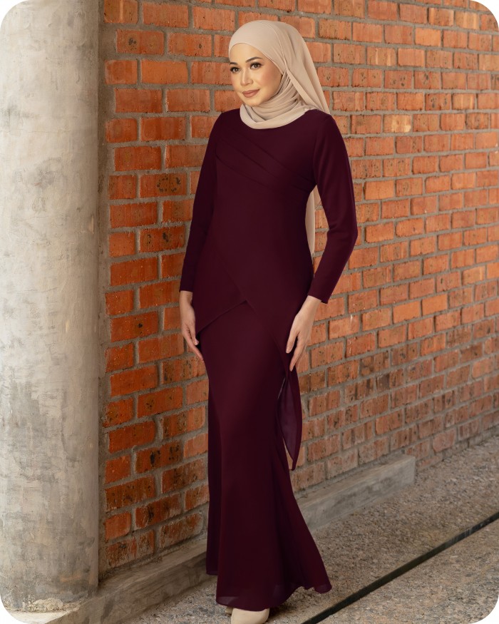 CATHELYN KURUNG - BURGUNDY
