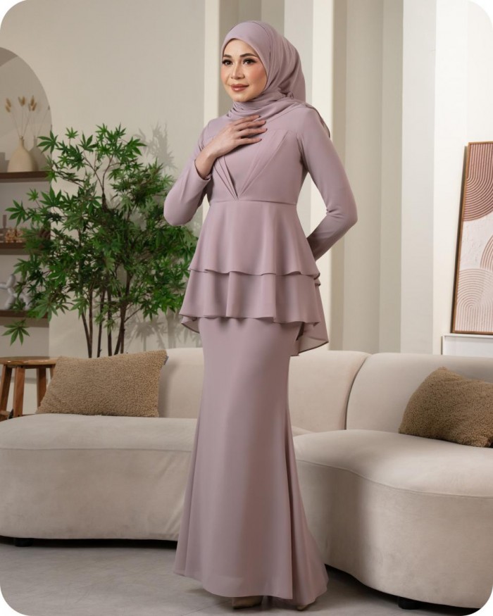 IVY KURUNG - LILY