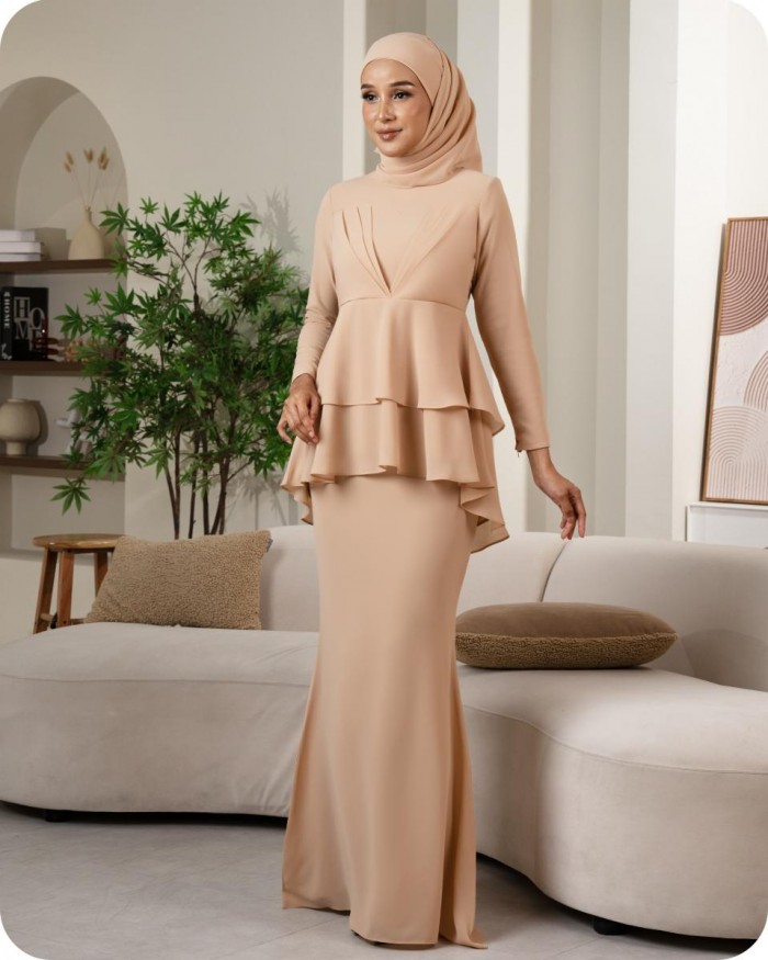 IVY KURUNG - NUDE