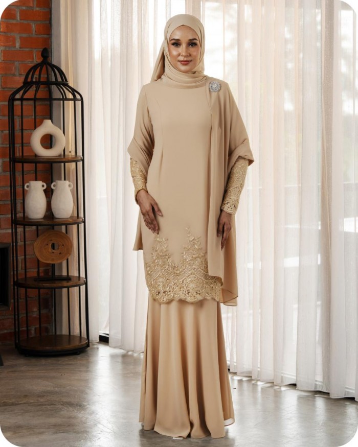 MEDINNA KURUNG - NUDE
