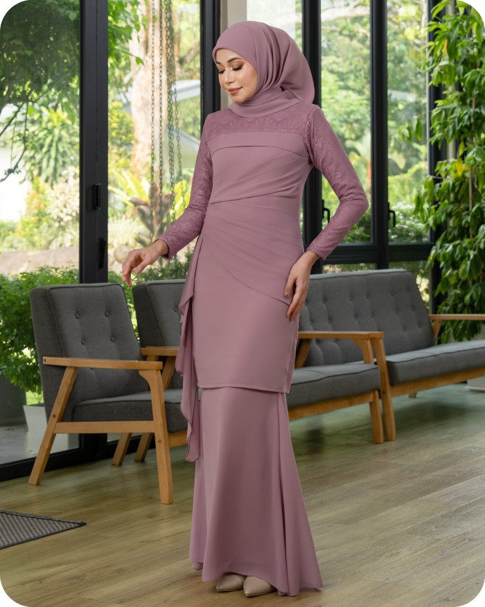 CELESTIA KURUNG - RASPBERRY GLACE