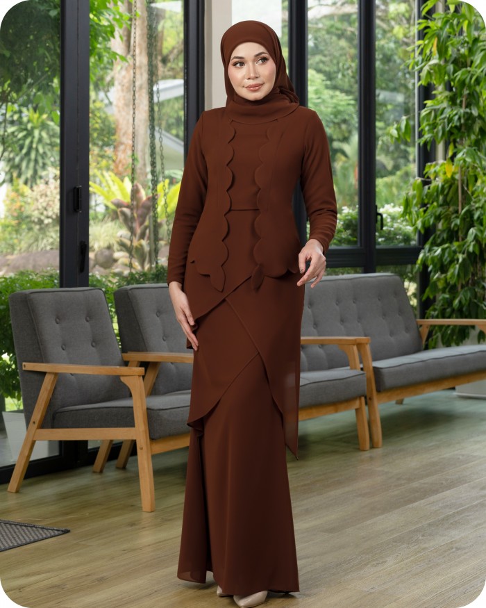 ESTELLA KURUNG - RICH BROWN