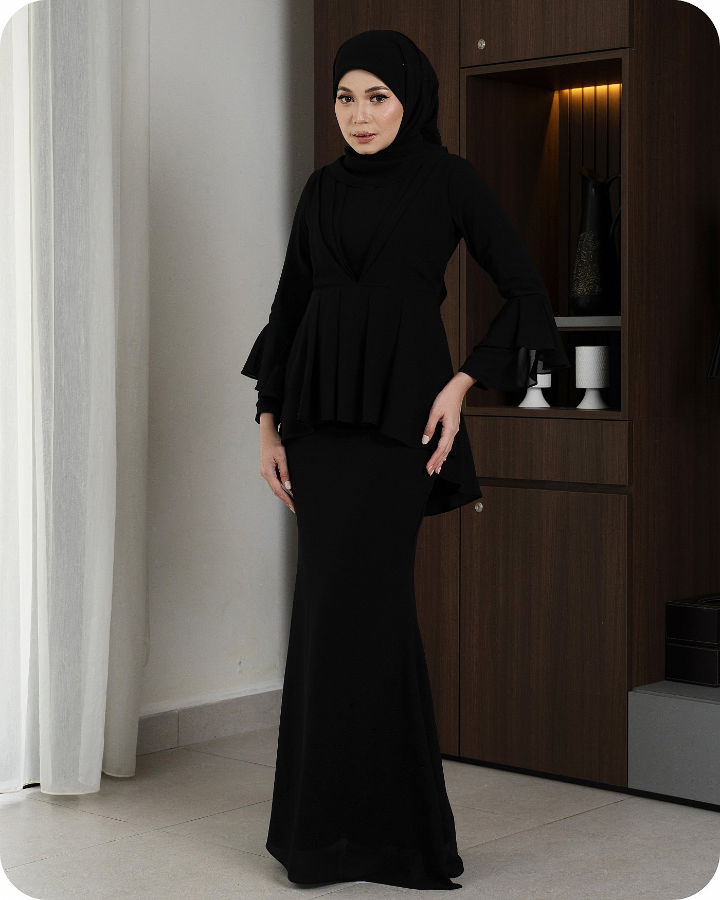 ROSY PEPLUM - BLACK