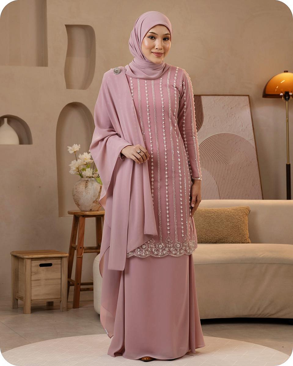 ELEANOR KURUNG - BLUSH PINK (WHITE BEADS) ELEANOR KURUNG - BLUSH PINK (WHITE BEADS)