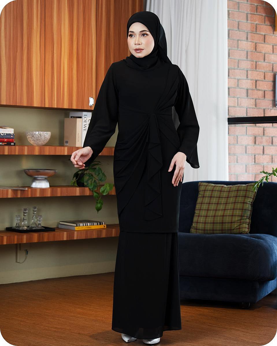 SCARLETT KURUNG - BLACK