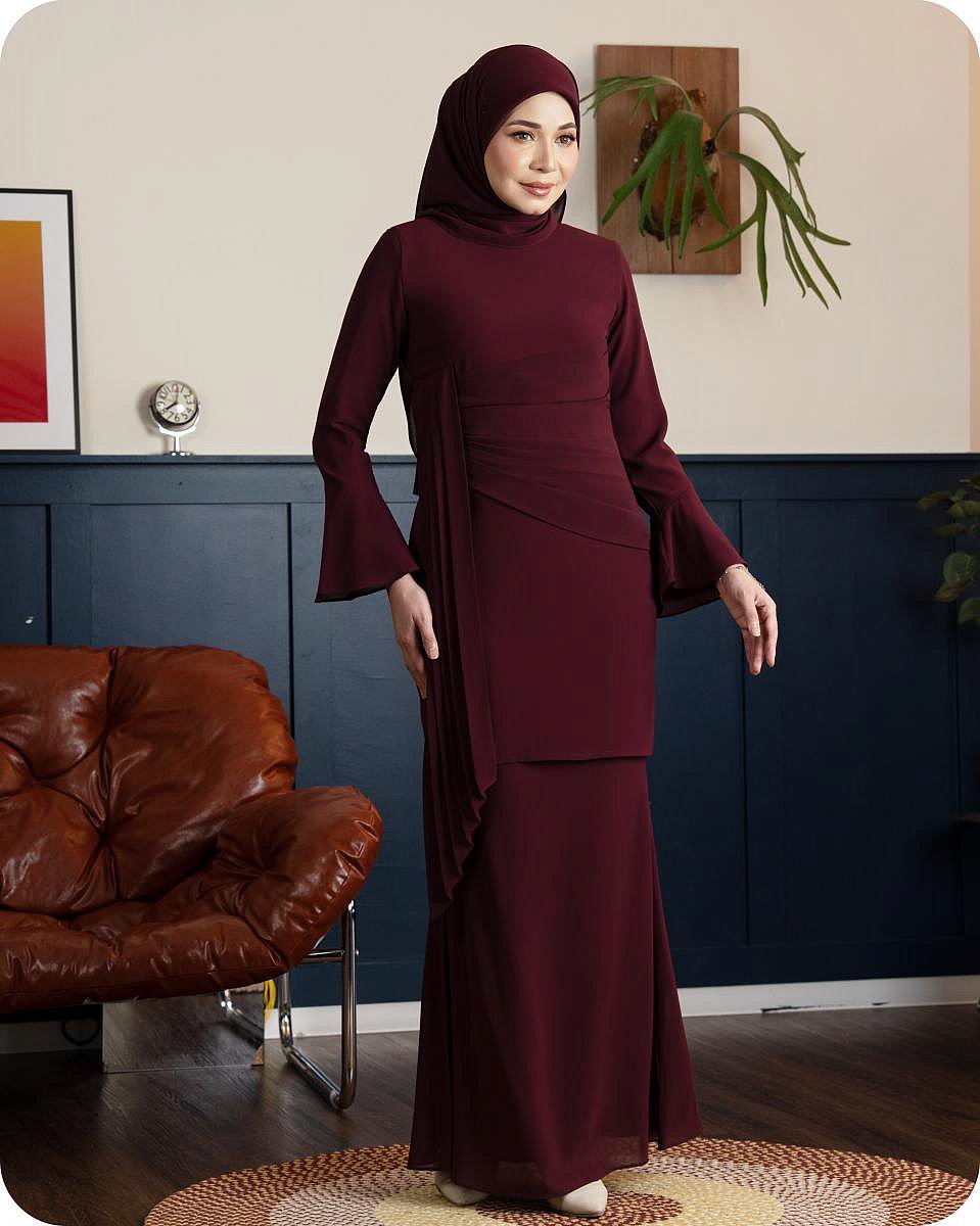 CAROLINE KURUNG - BURGUNDY
