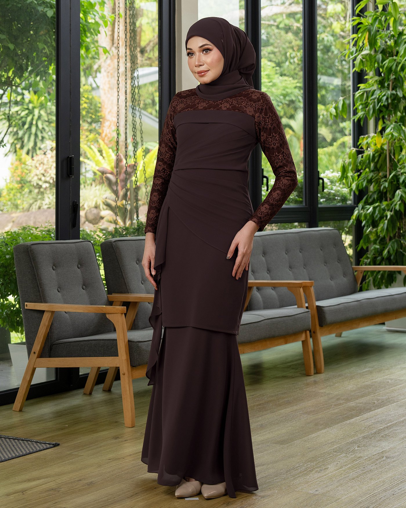 CELESTIA KURUNG - MAHOGANY BROWN CELESTIA KURUNG - MAHOGANY BROWN