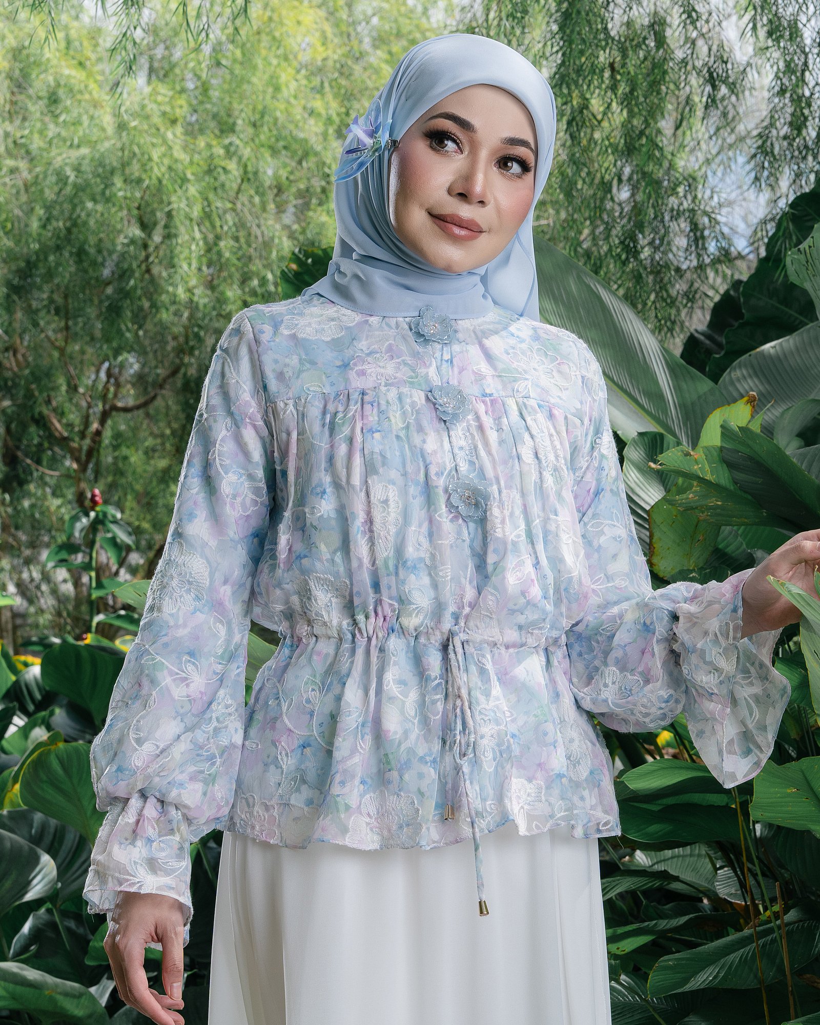 ELSA BLOUSE - CRYSTAL BLUE