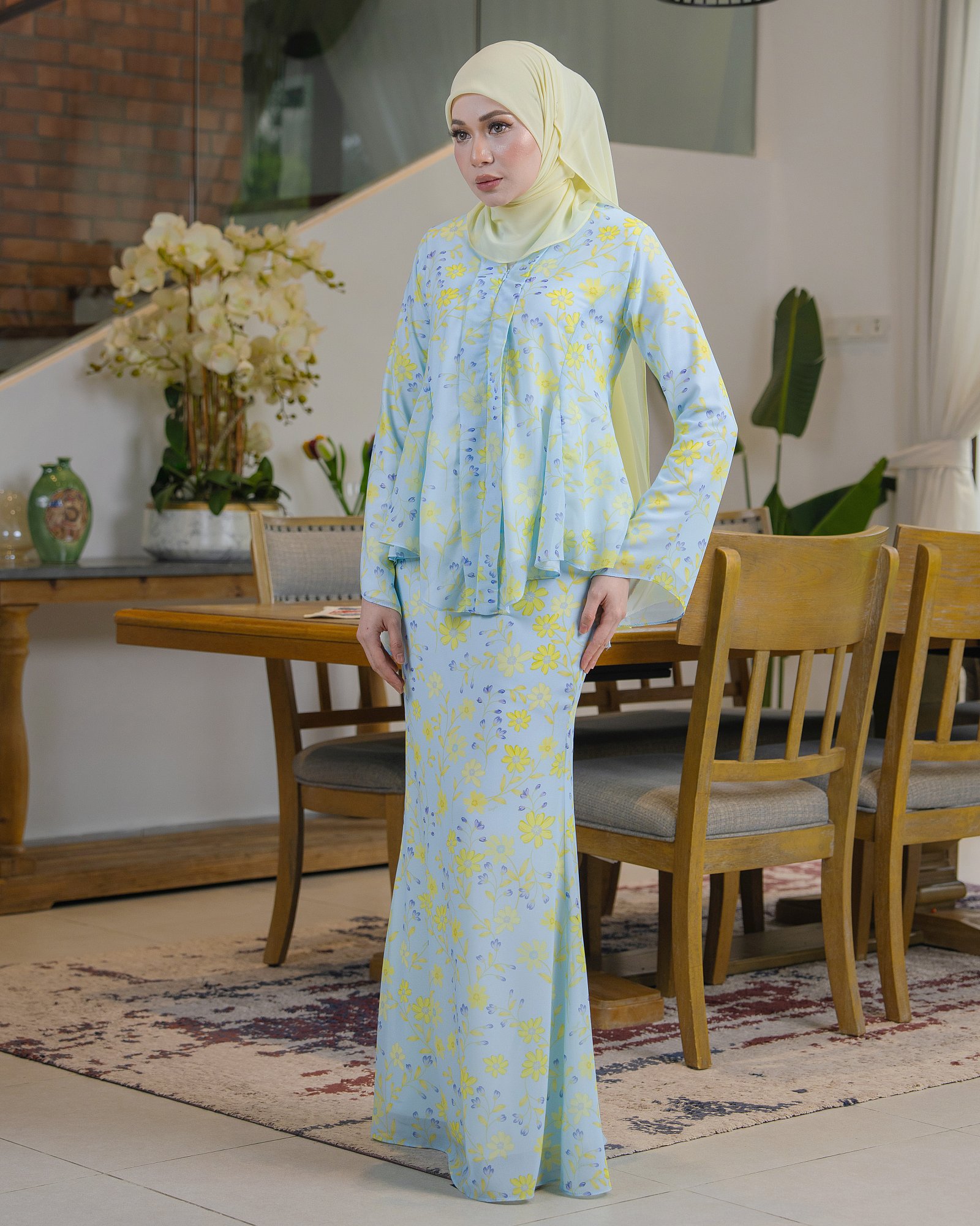 KIARA KURUNG - BANANA BLUEBERRY KIARA KURUNG - BANANA BLUEBERRY