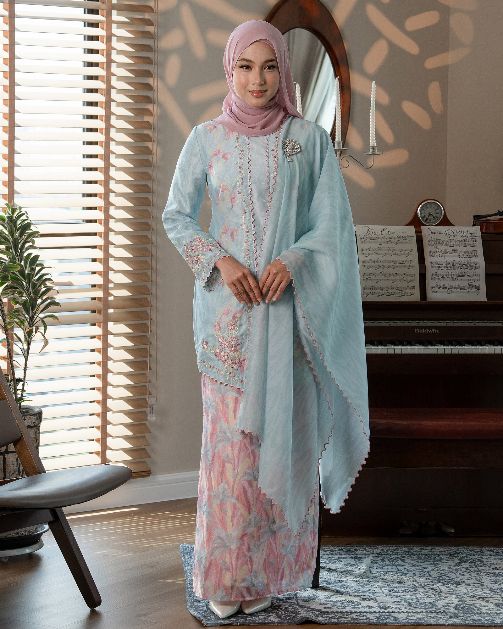 LILY KURUNG - PADDLE POP LILY KURUNG - PADDLE POP