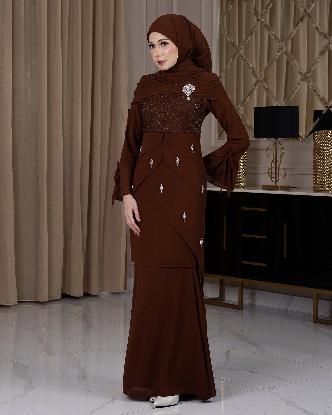 RILEY KURUNG - RICH BROWN